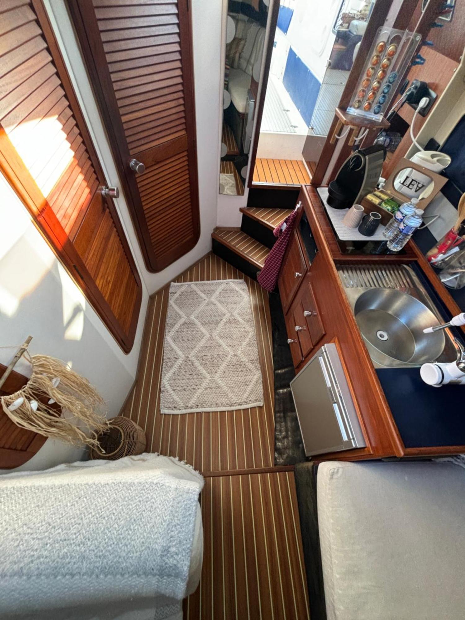 Le Duplex Des Marinas, Mini Yacht Botel *